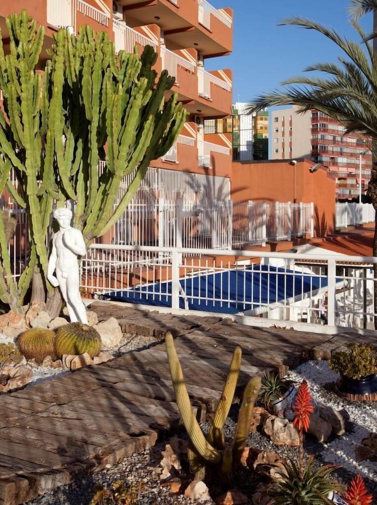 Hotel Cabana Бенидорм Екстериор снимка