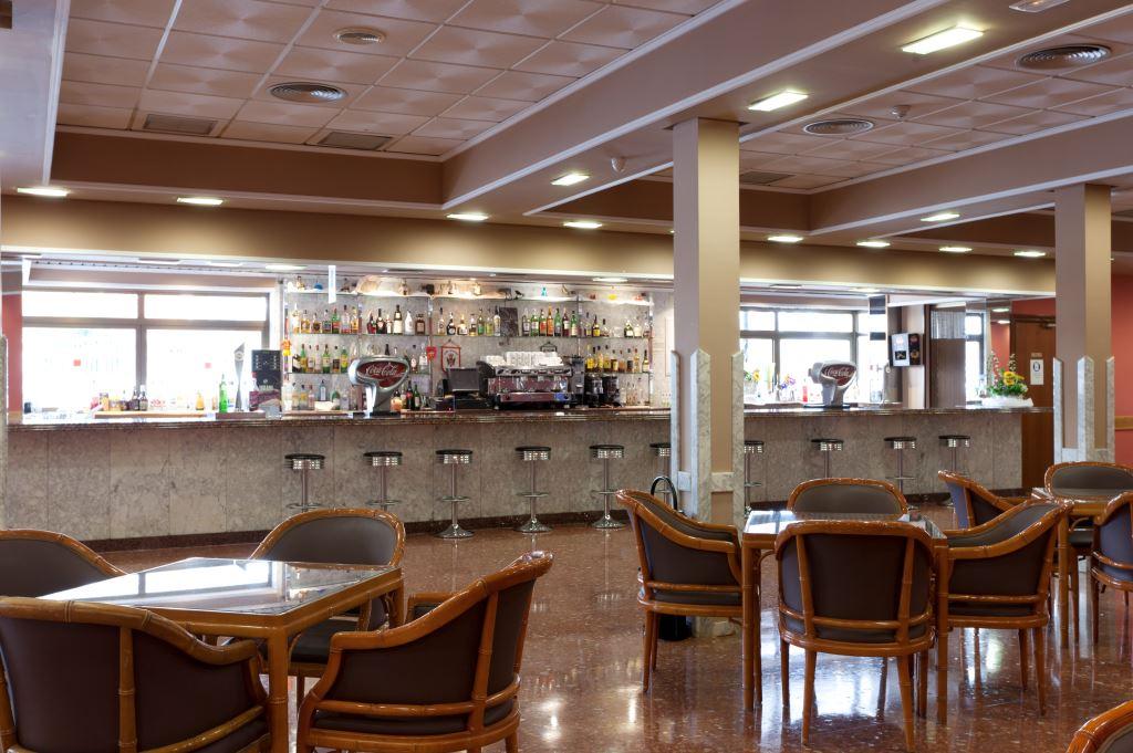 Hotel Cabana Бенидорм Екстериор снимка