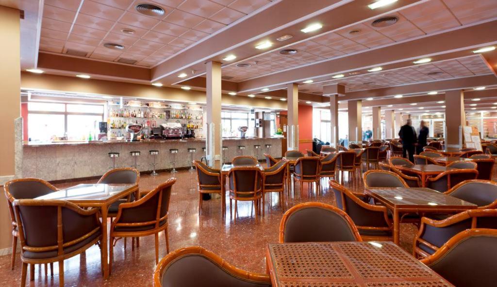 Hotel Cabana Бенидорм Екстериор снимка