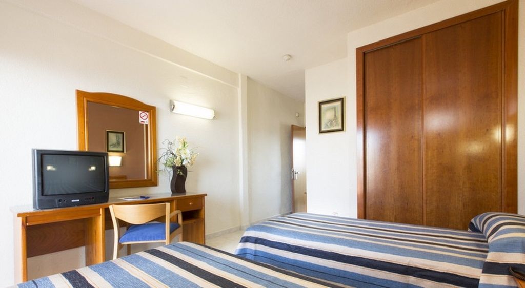 Hotel Cabana Бенидорм Екстериор снимка