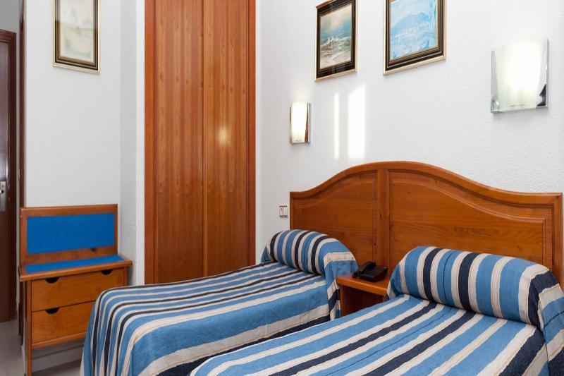 Hotel Cabana Бенидорм Екстериор снимка